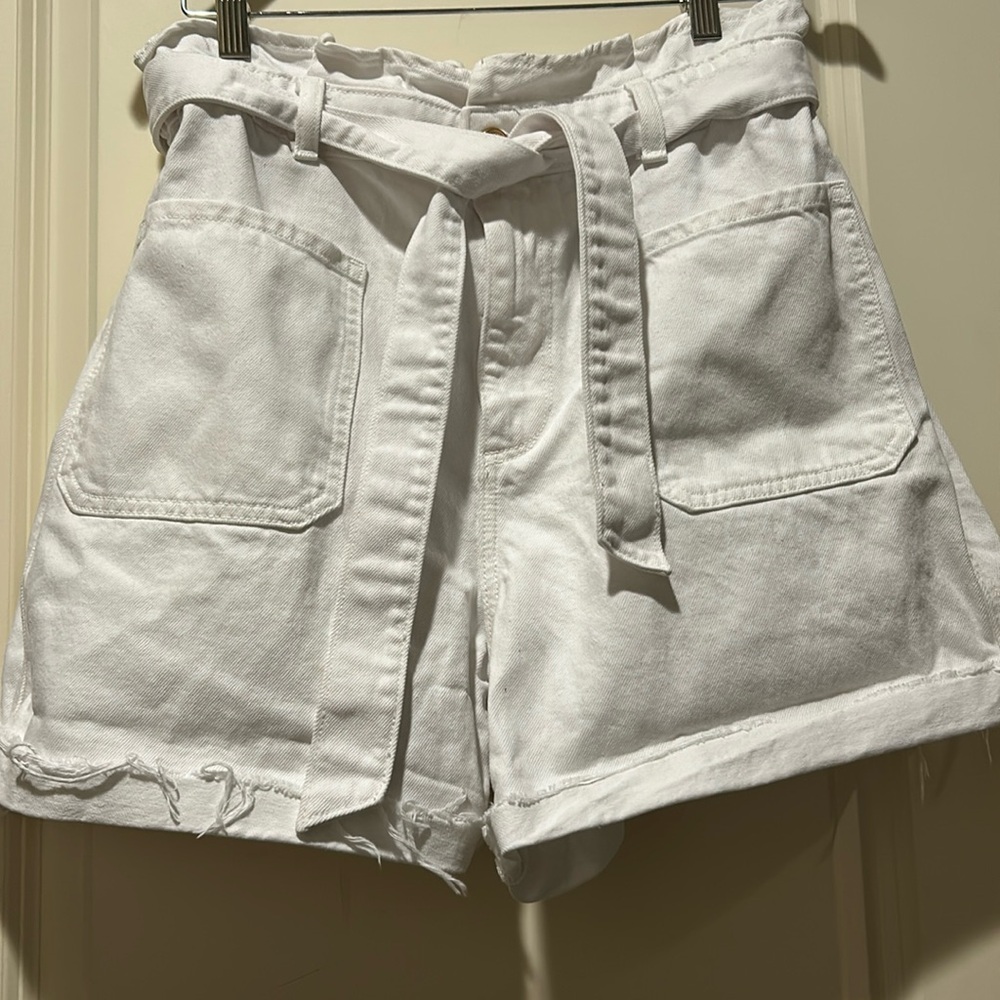 ZARA Paperbag high rise baggy Shorts elastic Belted cuff raw hem size 12 white